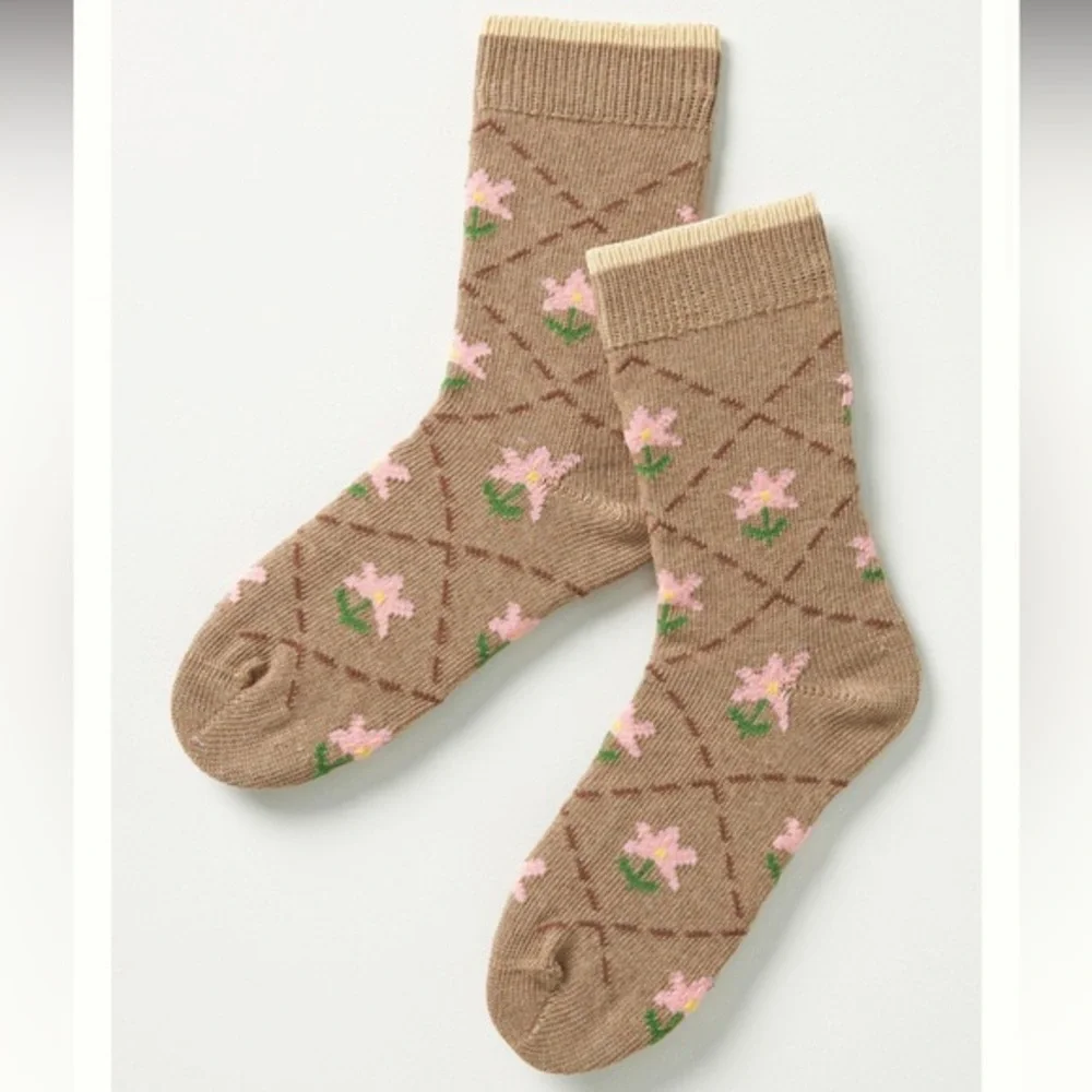 New🌟Fresh Bloom Crew Socks